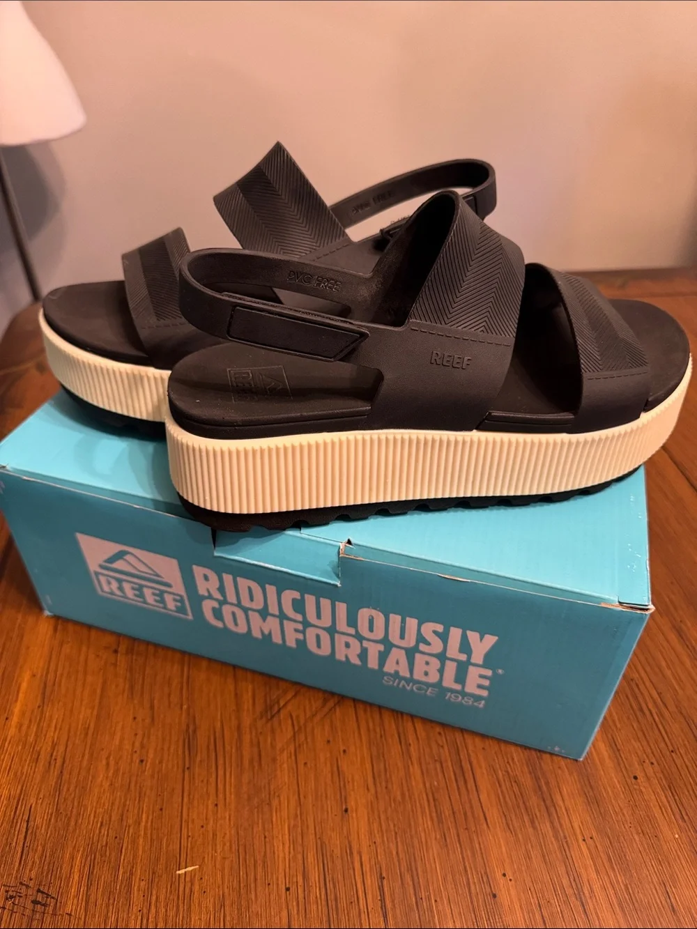 Reef Water Vista Higher Platform Sandal - Black/White - Size 9